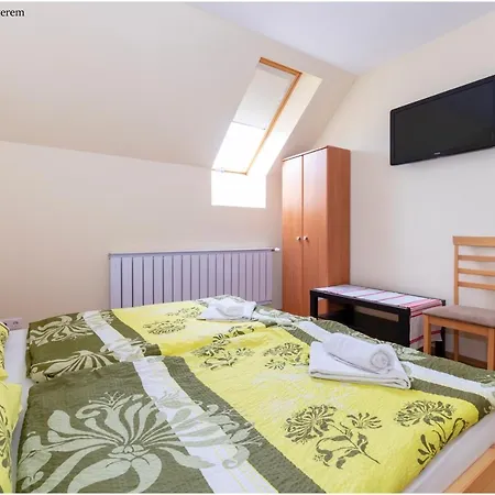 Bed & Breakfast Szeker Fogado Batonyterenye