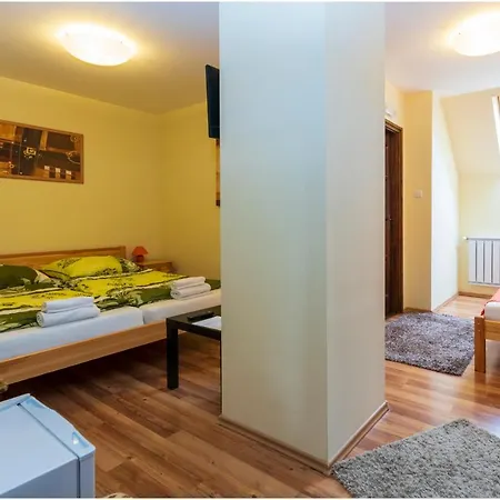 Szeker Fogado Bed and Breakfast